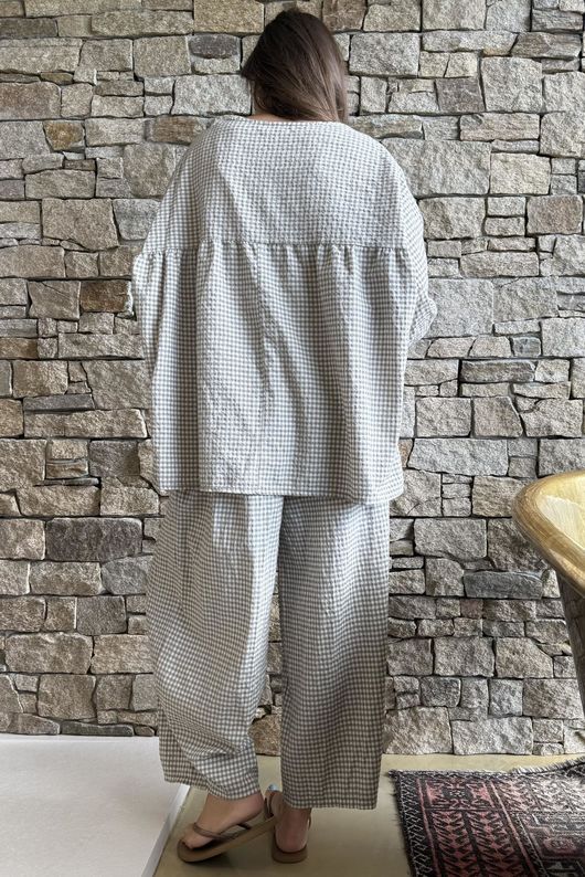 Arbi Gingham Peasant Smock Blouse Mocha